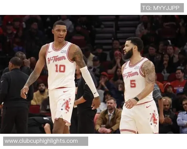 2017年火箭队与黄蜂队精彩全场回放重温比赛瞬间与精彩表现